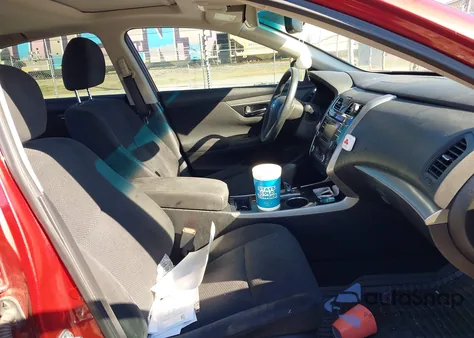 2014 Nissan Altima 2.5 Sv z USA, uszkodzony, nr VIN 1N4AL3AP0EC318009